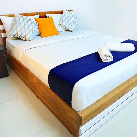 Bed and Breakfast Loyal Residency Салтэн-Батери Экстерьер фото