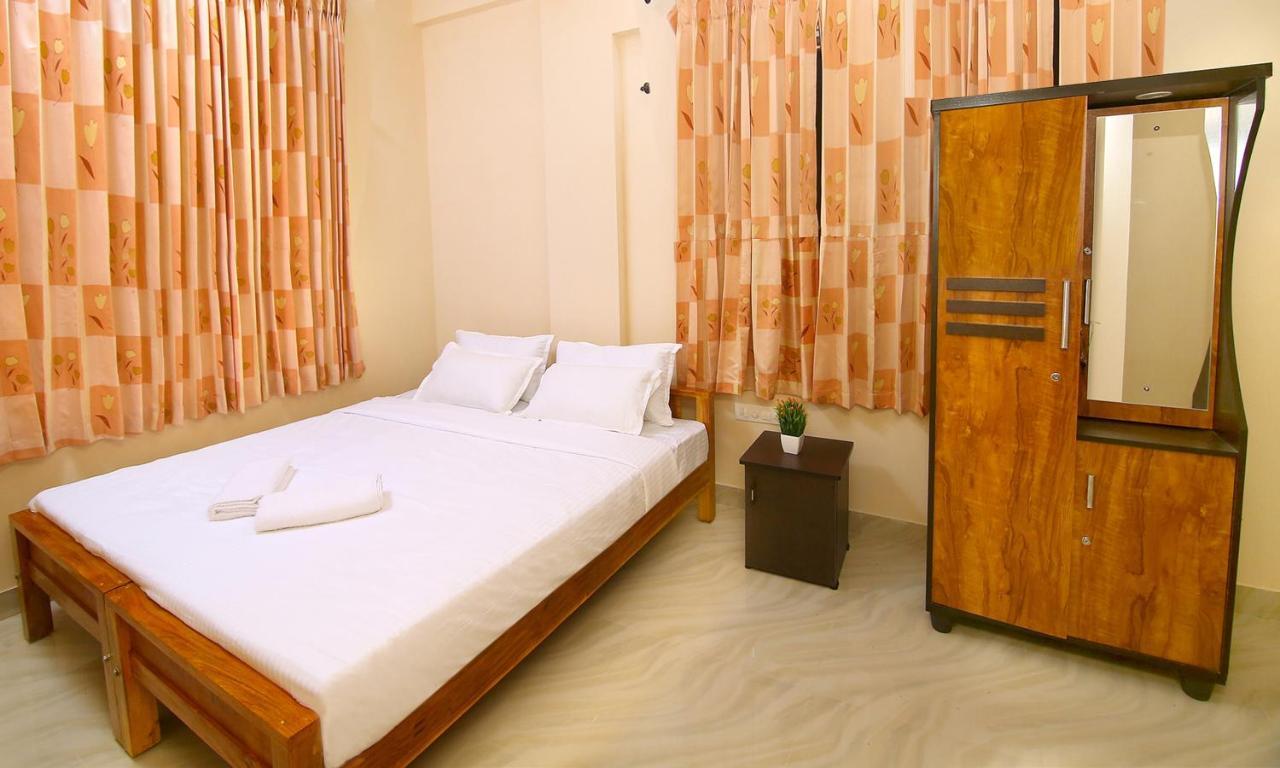Bed and Breakfast Loyal Residency Салтэн-Батери Экстерьер фото